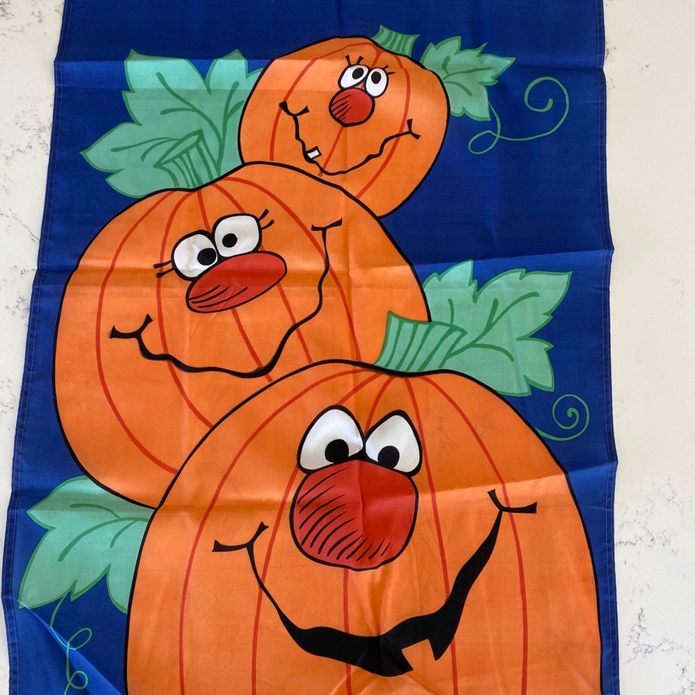 Decorative flags - Picture 3 of 7